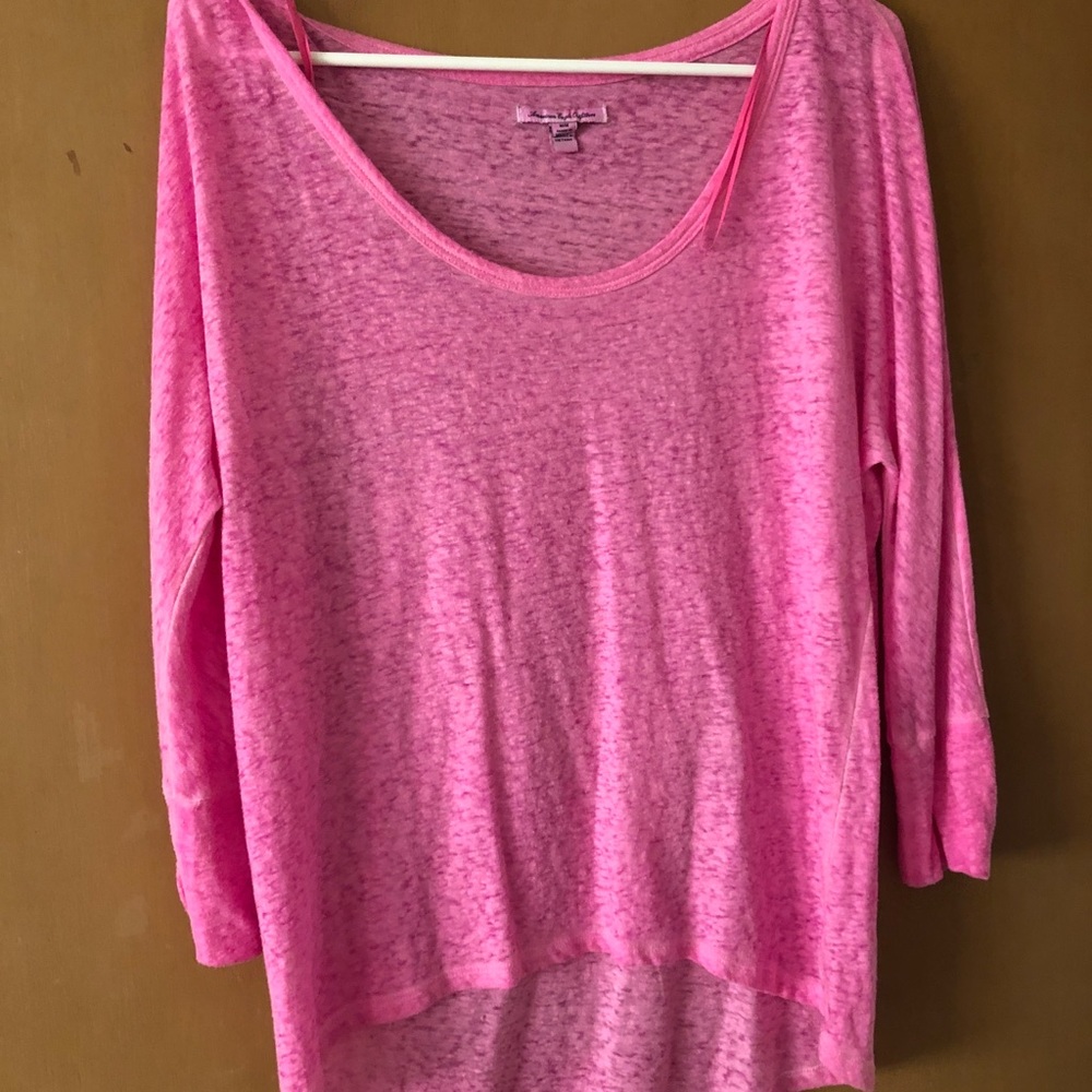 VERY CUTE American Eagle pink mid sleeve!!